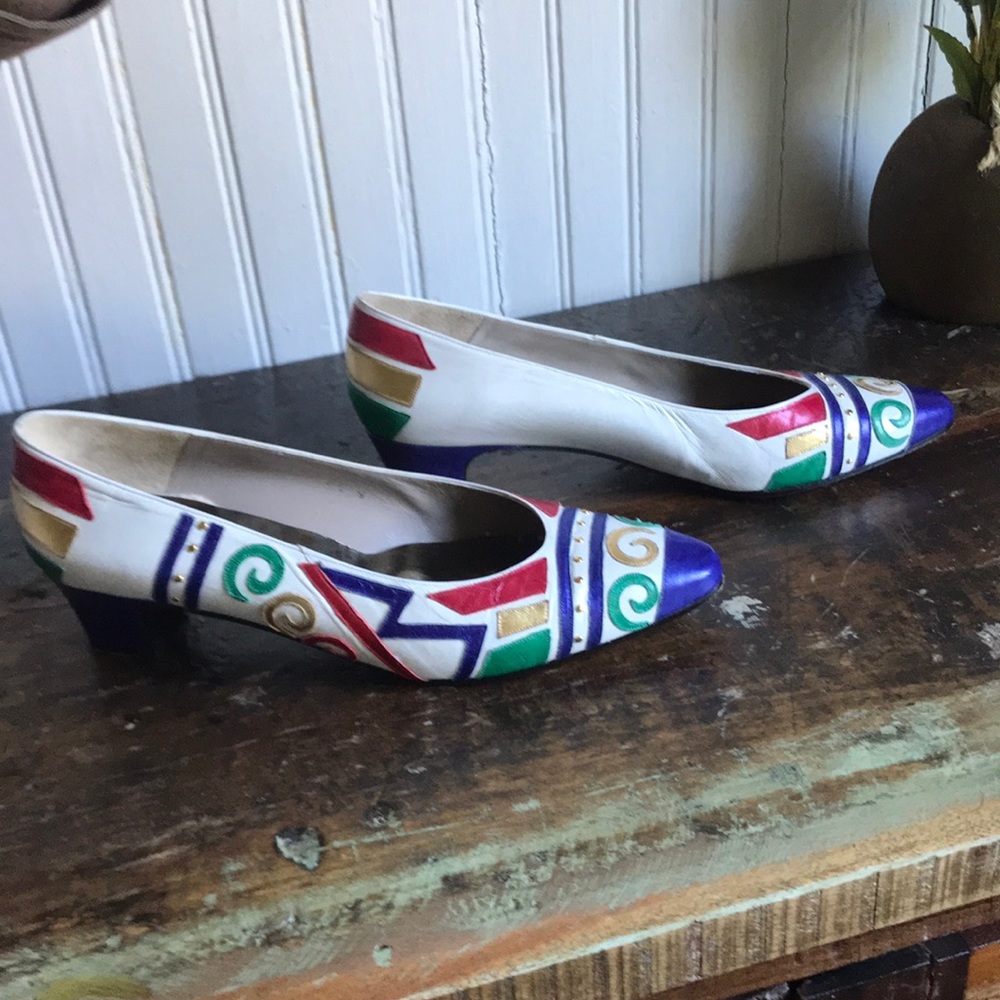 All Leather Artistic  1” Heeled Pump